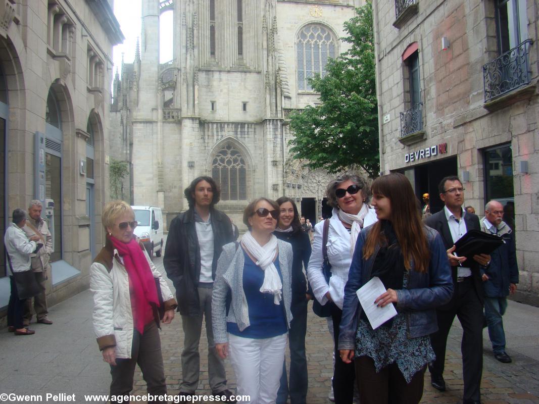 Visite des vieux quartiers de Quimper avant la dégustation aux Halles