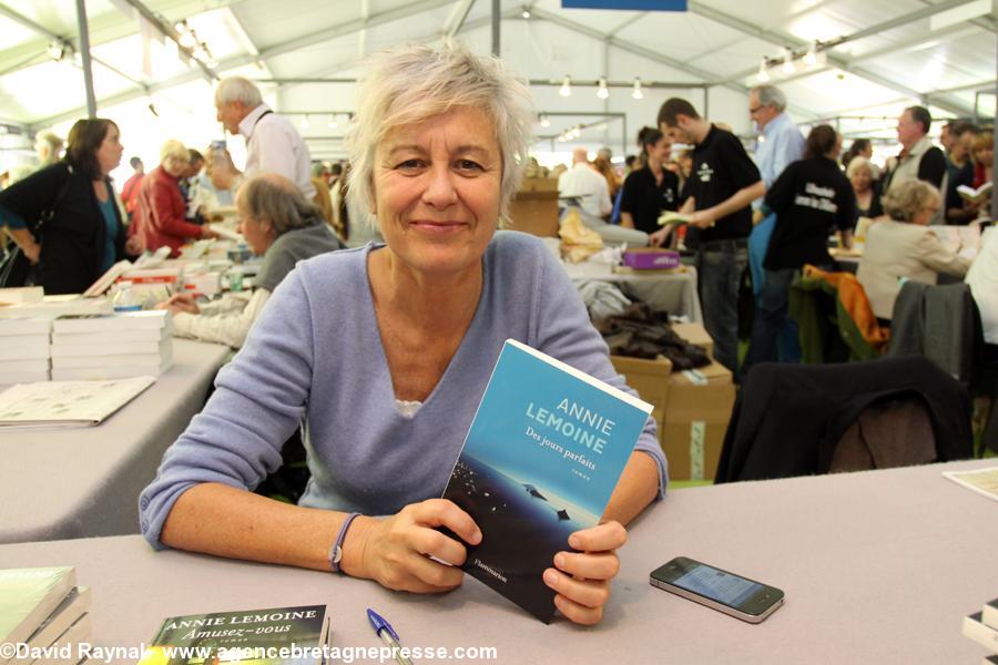 La romancière vannetaise Annie Lemoine.