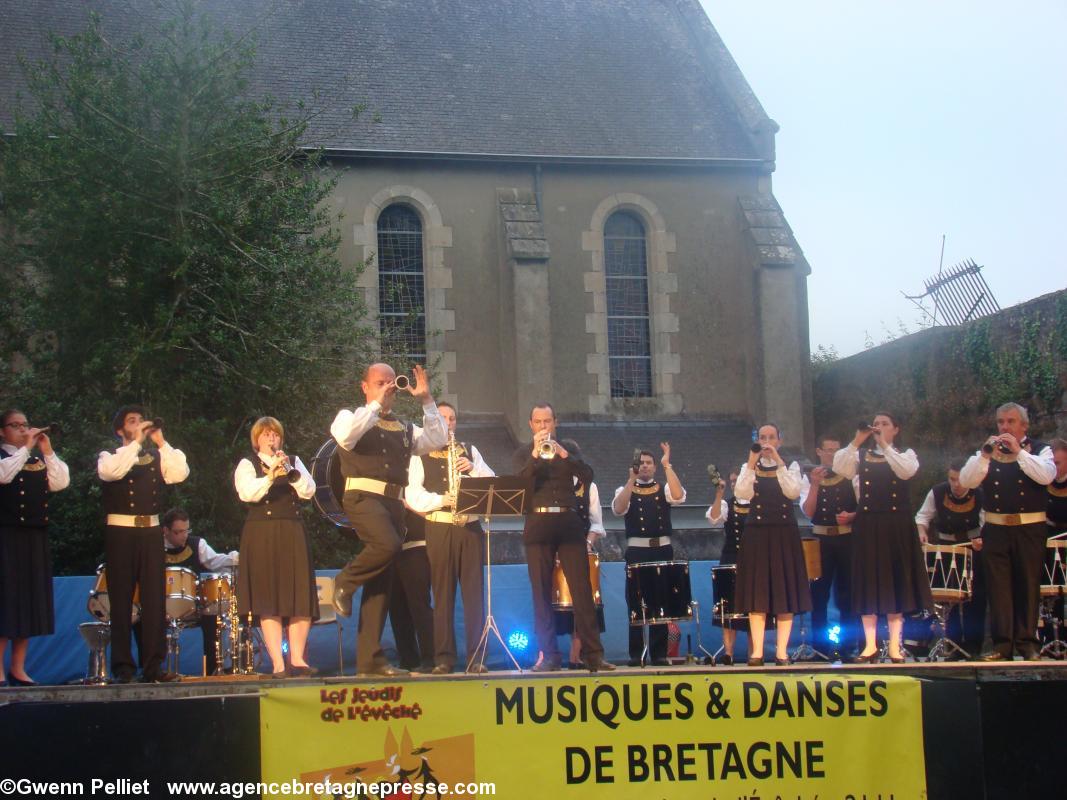 L'ensemble Bombardes-Percussions du bagad Ar Meilhoù Glaz