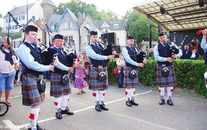 Le GPS Pipe Band de Pont-Aven créé par Michel Droual et Hervé Jaouen.