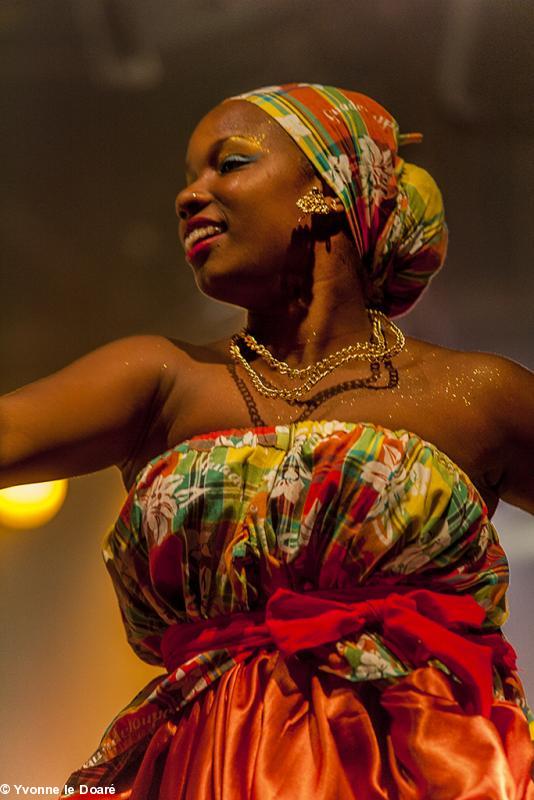 Danseuse du groupe guadeloupéen 