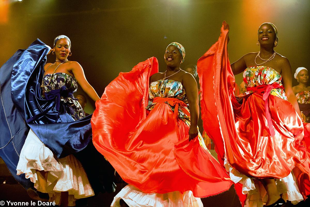 Danseuses  du groupe guadeloupéen 