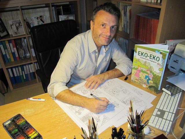 Le dessinateur BD Malouin dans son atelier...