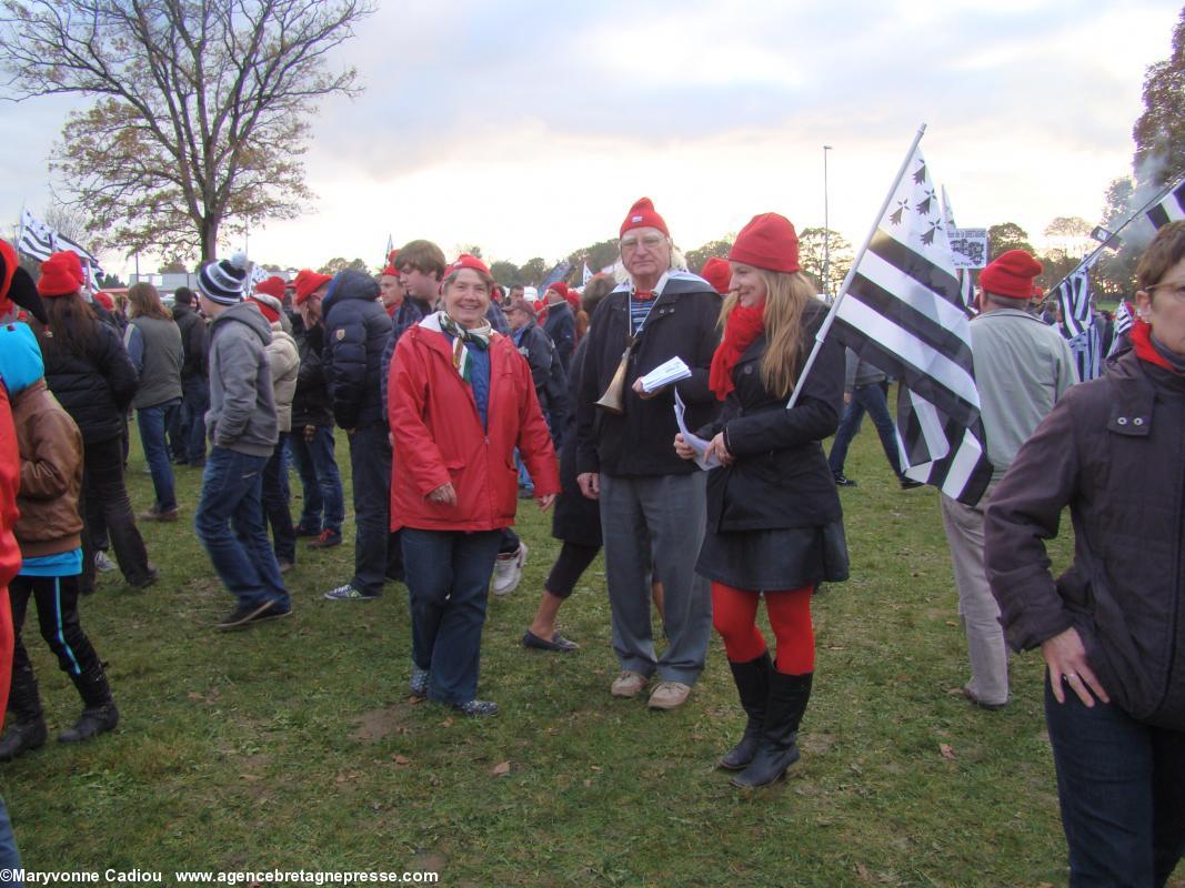 Rencontres sur le terrain. La famille de Yannick Baron, président de Dihun. Bonnets Rouges, Karaez 30 nov. 2013.