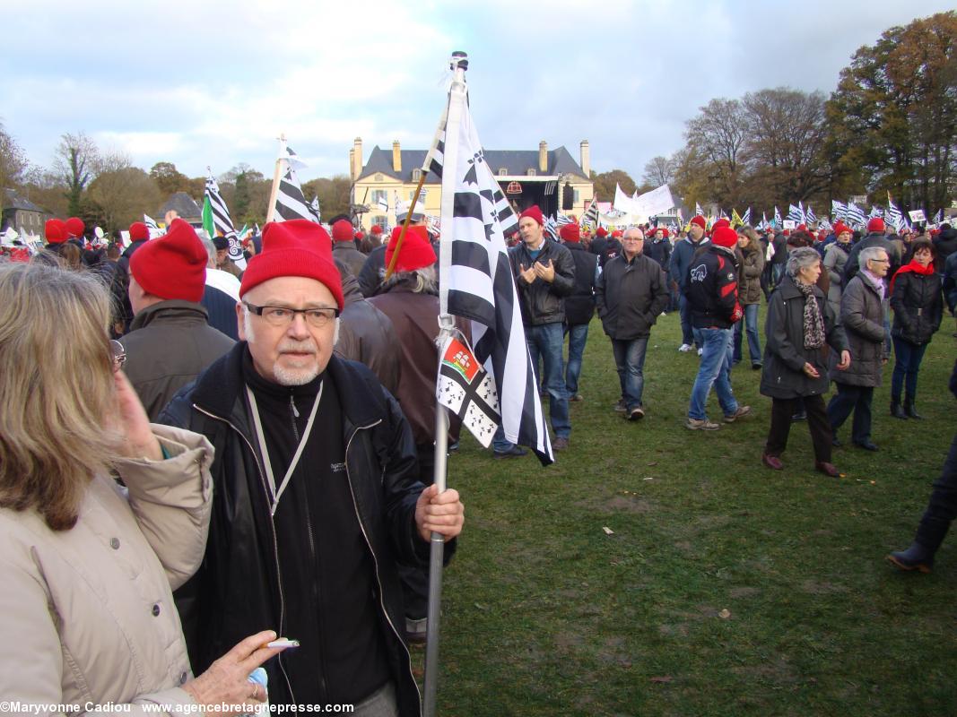 Un membre de Bretagne Réunie, comité local de Kemper. Bonnets Rouges, Karaez 30 nov. 2013.