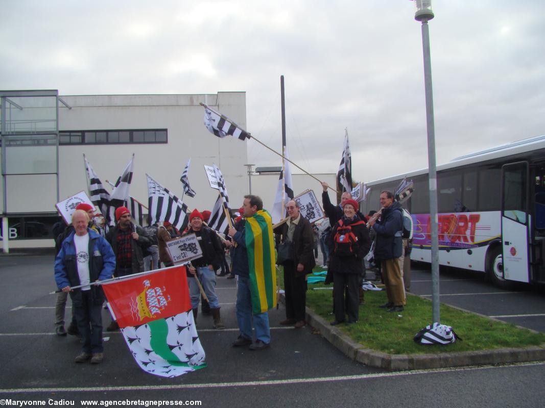 Arrivée à Karaez le 30 nov. 2013. Ah le FCNA ! Bonnets Rouges, Karaez 30 nov. 2013.