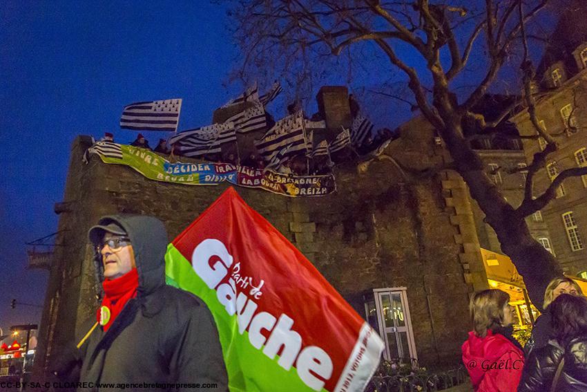 bonnets rouges au meeting deJL MELENCHON