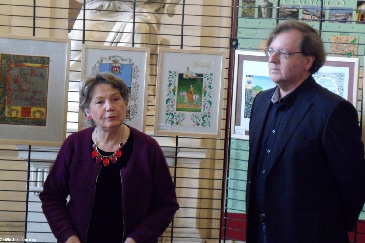 concours d'enluminures Tro Breizh d'Anne de Bretagne : Monig Loosen-Baron, ICB, organisatrice, et Jaques-Yves le Touze, président du Comité Anna Breizh 2014