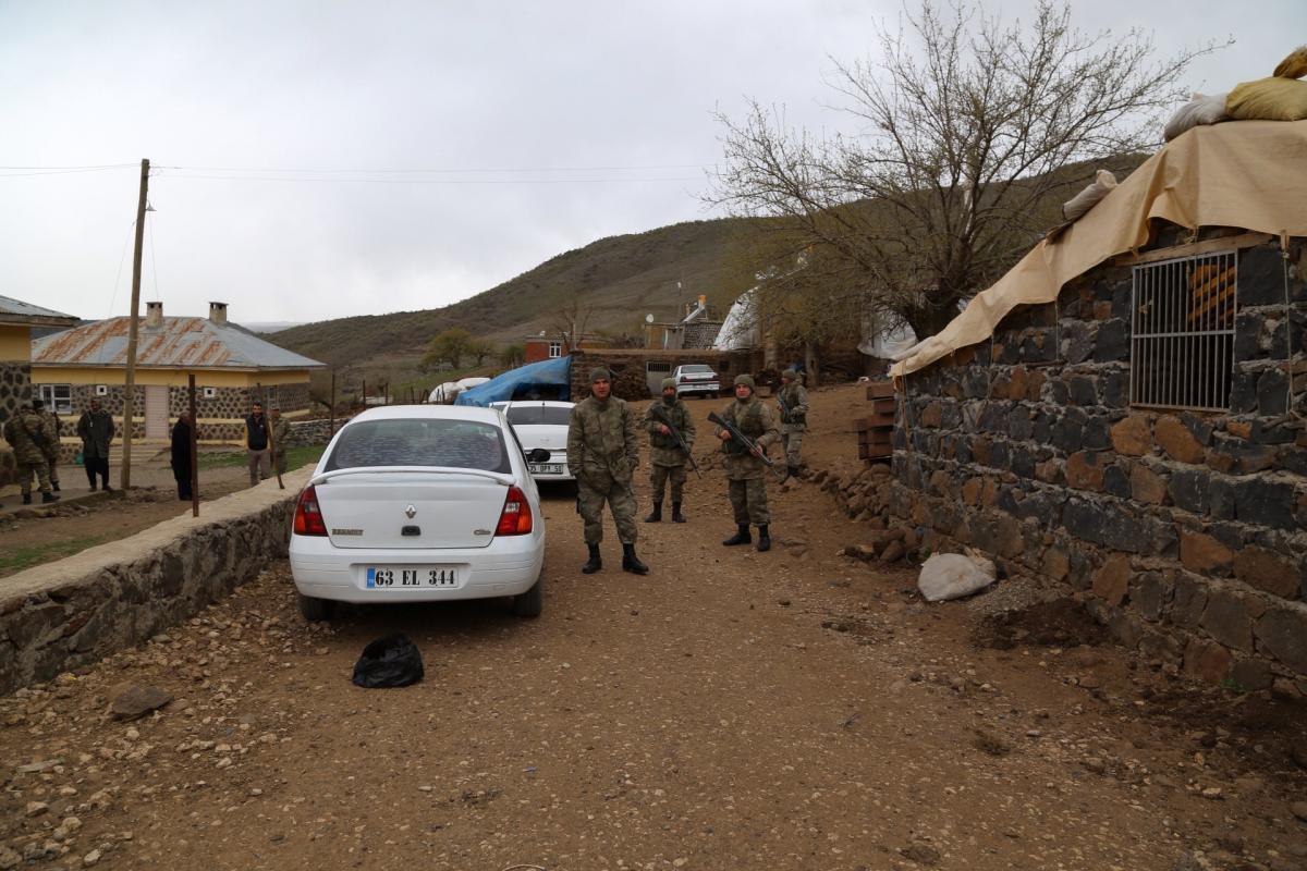 village de Yapanardi, secteur de Cernik (arrondissement de Diyarbakir) bureau de vote N° 1132 (une centaine d'électeurs)