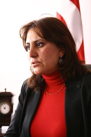 Gülcihan ŞİMŞEK, Maire de Bostanici (2004-2009), que les Amitiés kurdes de Bretagne ont soutenu durant sa détention, depuis le 14 avril 2009