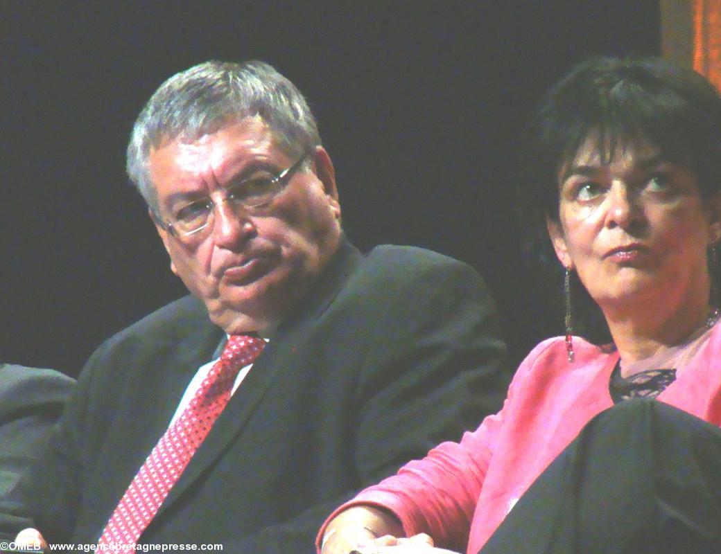 Jacques Auxiette lors du Forum des Droits de l'Homme à Nantes en 2010.