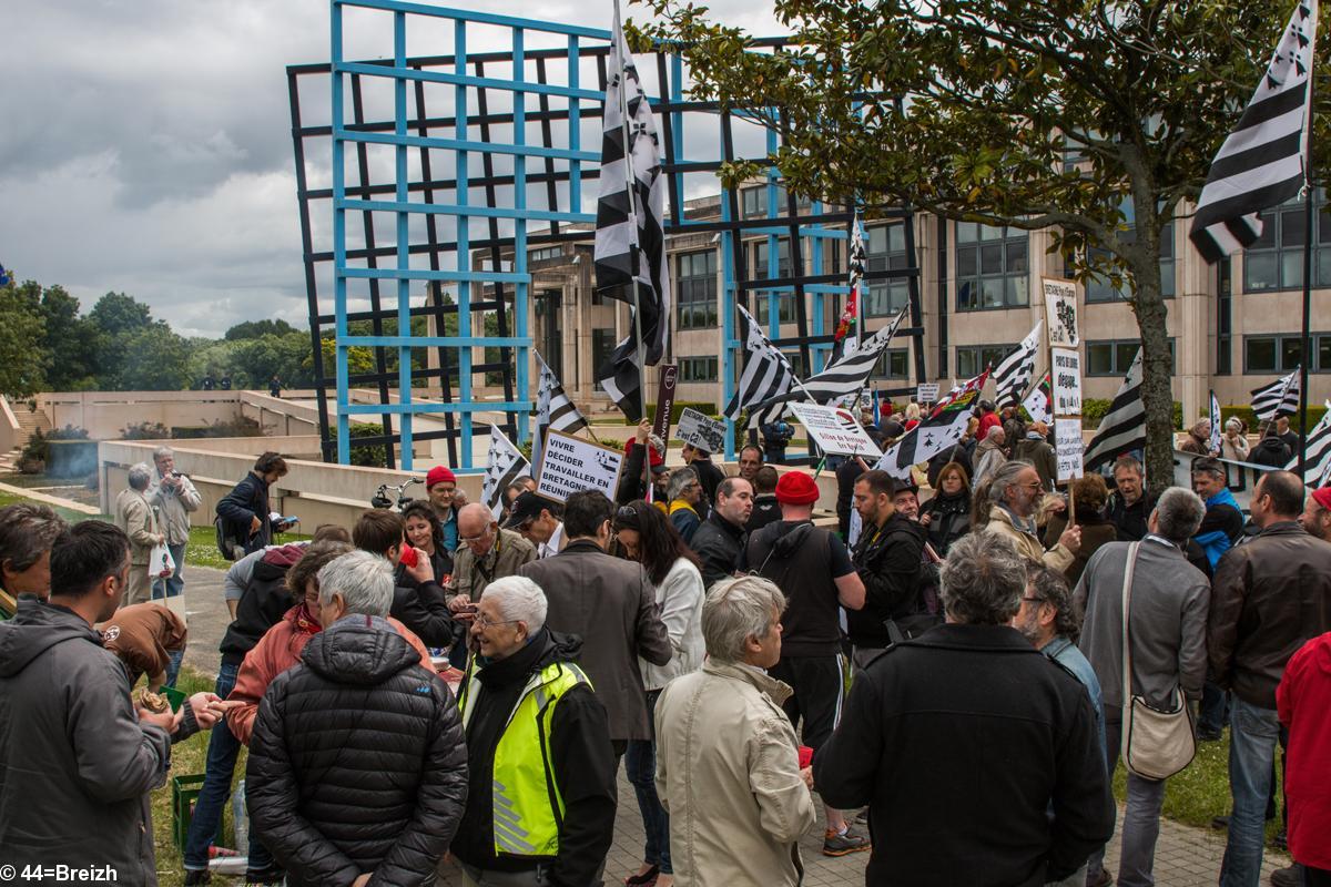 Rassemblement réunification Bretagne 13 mai 2014. Nantes.