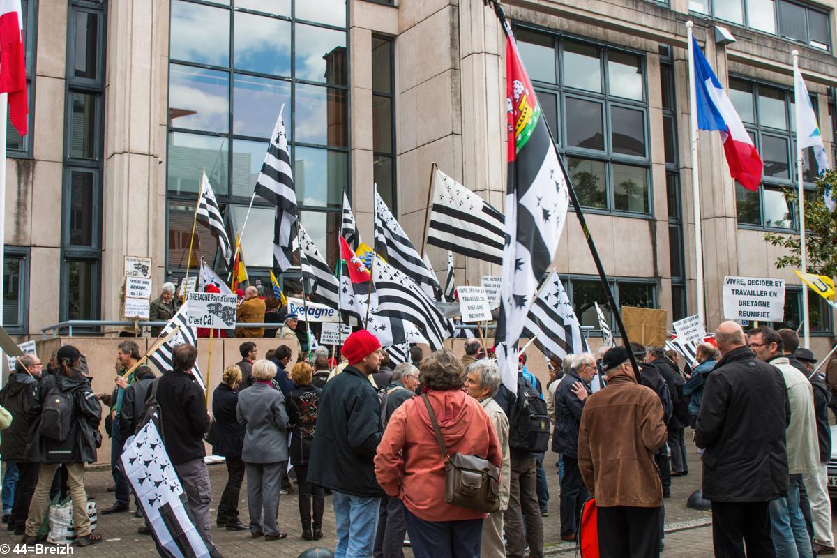 Rassemblement réunification Bretagne 13 mai 2014. Nantes.