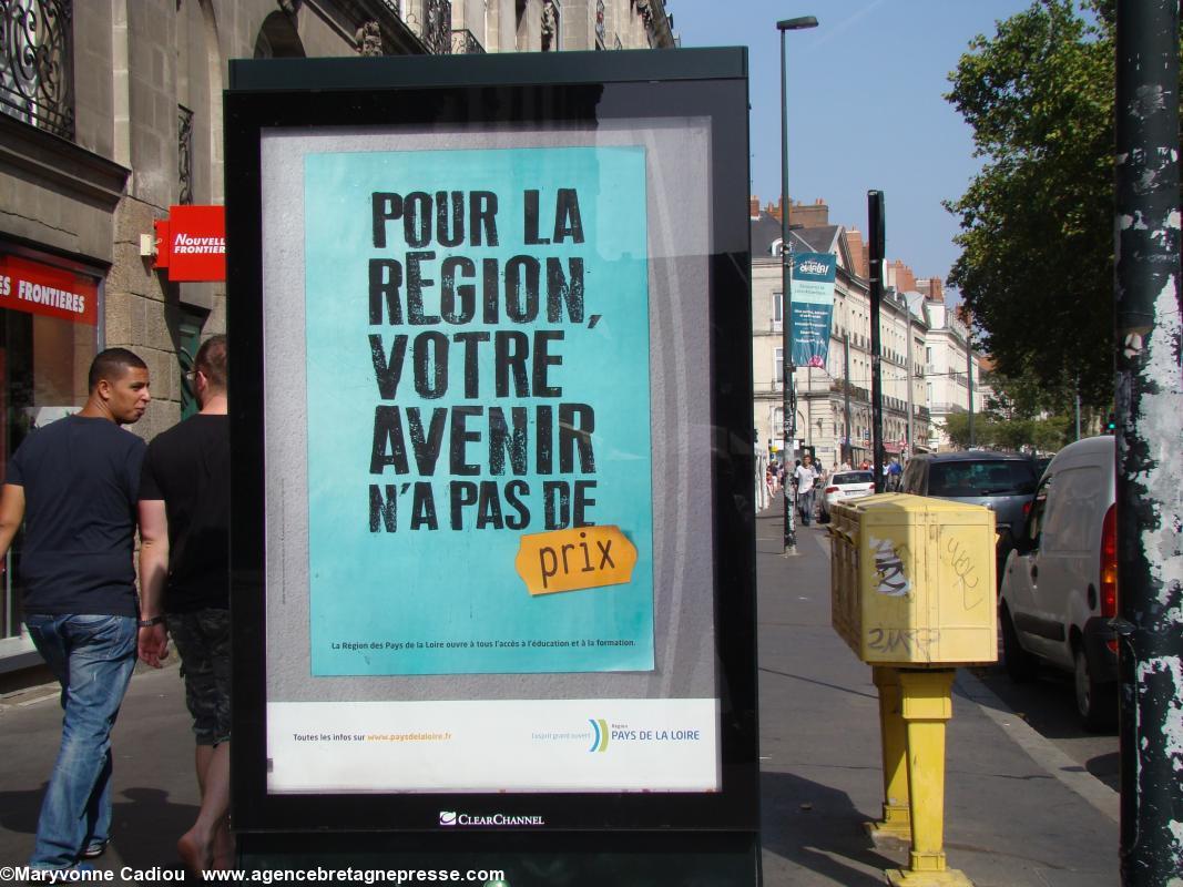 Campagne 2012 Pays de la Loire. Place du Commerce à Nantes.