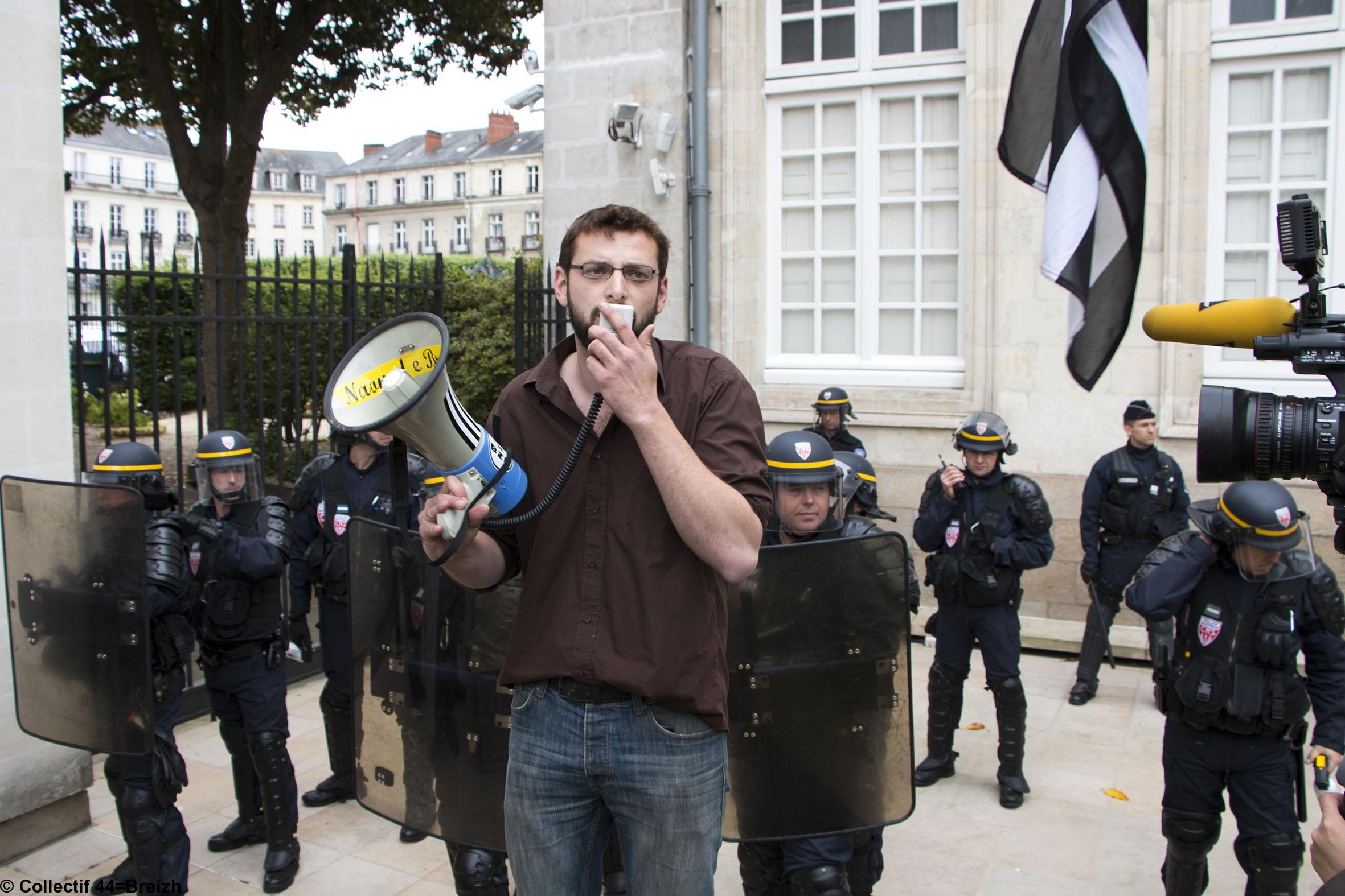 Jonathan Guillaume, porte-parole du collectif <i>44=Breizh</i> à Nantes le 3 juin 2014.