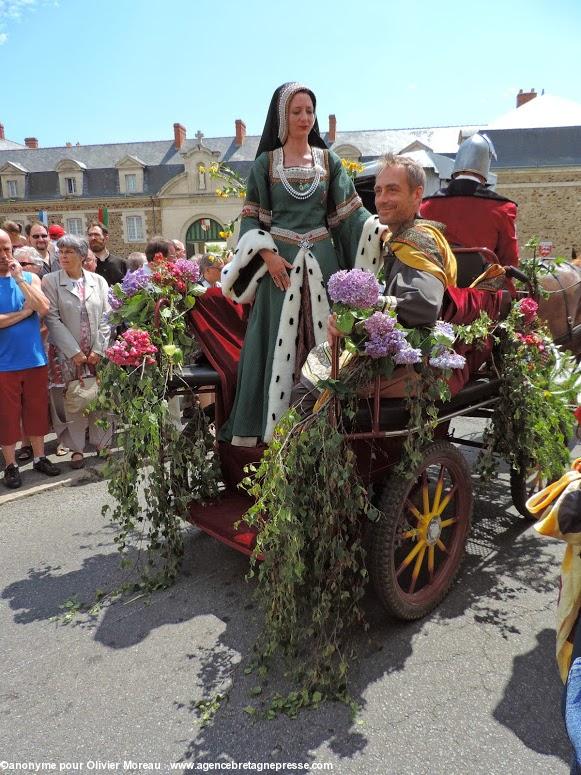 Saint-Gildas-des-Bois (44) 22 mai 2014. LA robe d'Anne de Bretagne