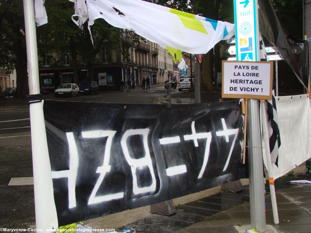 Nantes - manifestation pour la réunification - 28 juin 2014. Fin de manif : banderole fatiguée ou désorientée