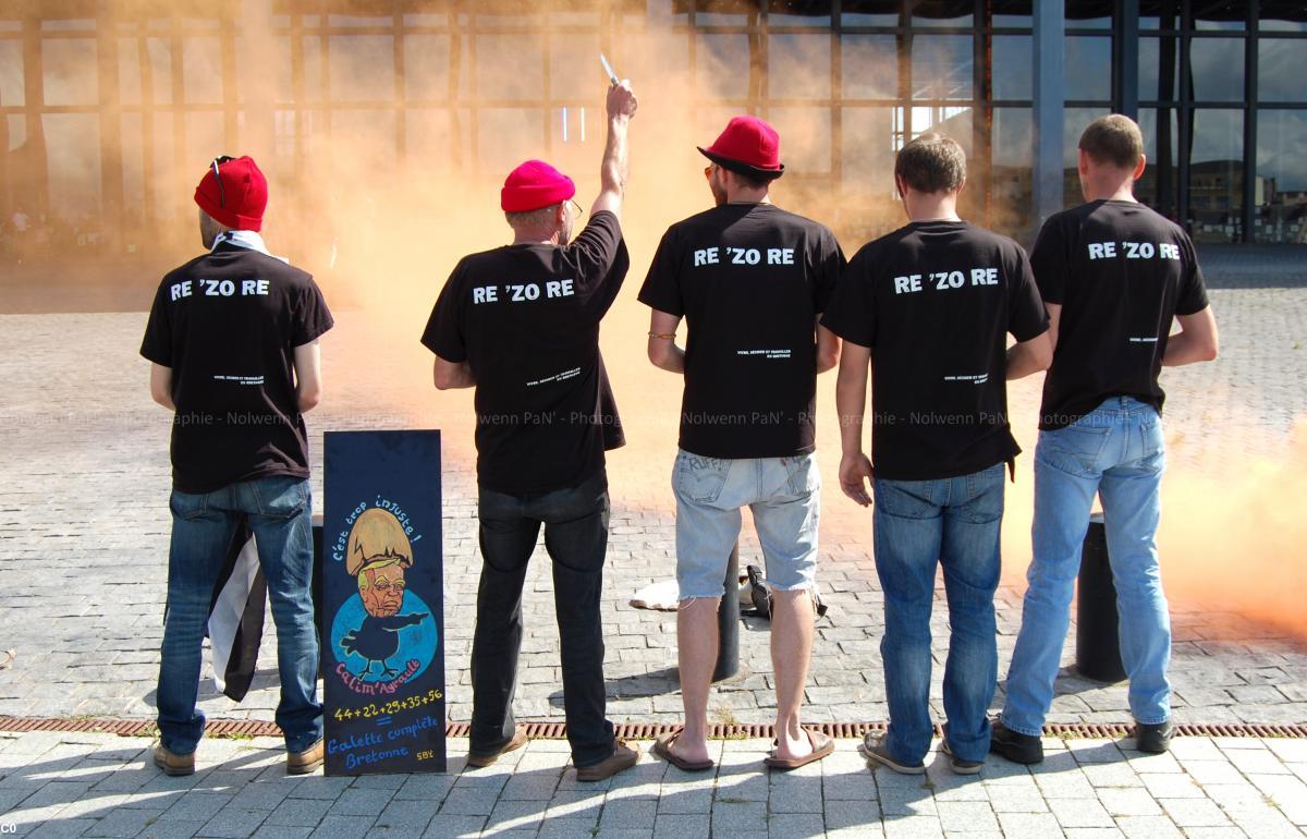 Bonnets rouges à l'audience du 4-8-14 à Nantes