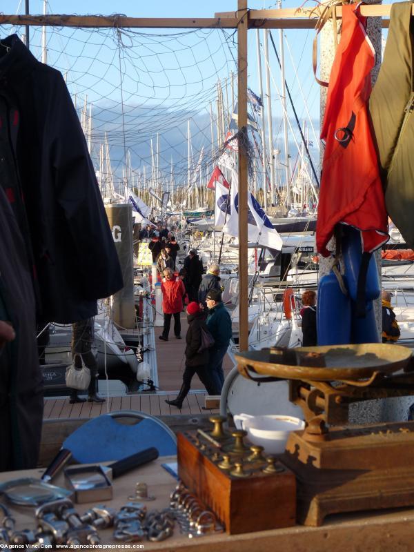 Les puces de mer donnent l'occasion, à deux pas des pontons, de flâner en famille et de profiter de la promenade du port du Crouesty.