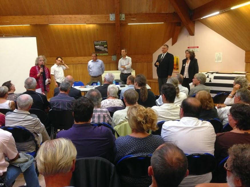 Conférence-débat à Quimper sur la Réunification de la Bretagne. (Photo Didier Tocquet).