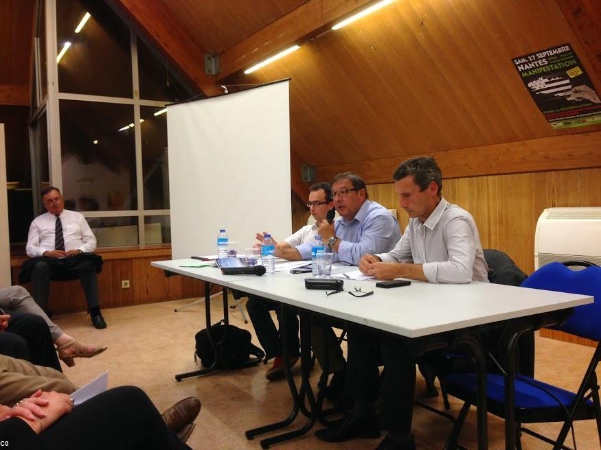 Conférence-débat à Quimper sur la Réunification de la Bretagne. (Photo Didier Tocquet).