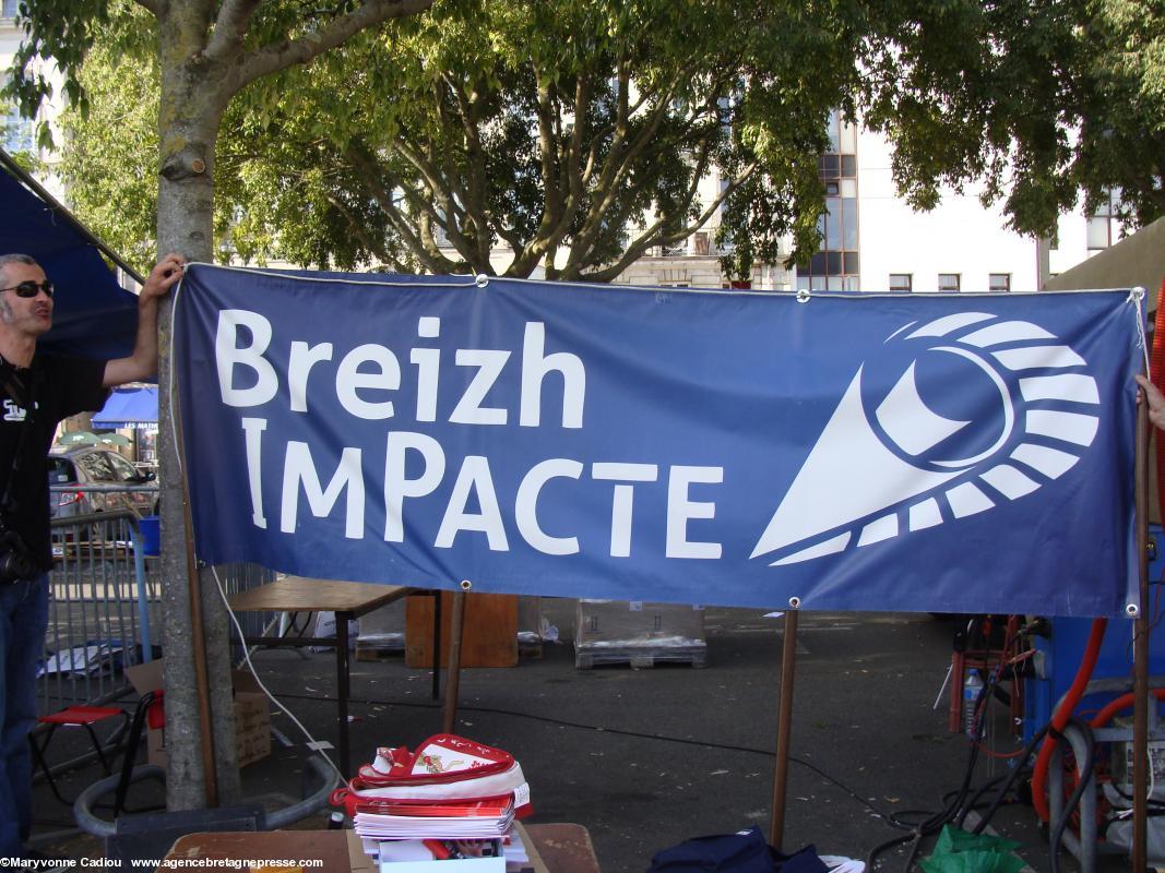 La banderole <i>Breizh Impacte</i>.