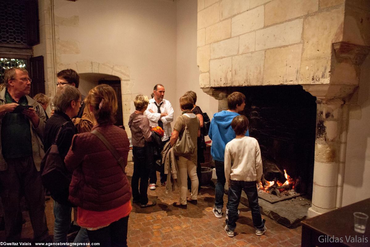 Château de Goulaine - Si Anne m'était contée - Verre de l'amitié autour de la cheminée monumentale