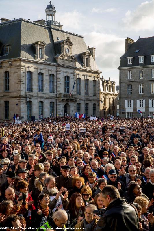 30 000 manifestants à Saint-Brieuc.