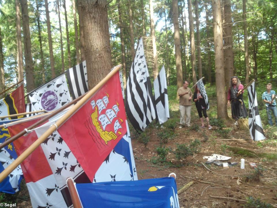 Le 1er aout 2015, dans la forêt de Trans, entre le camp viking et le camp breton!