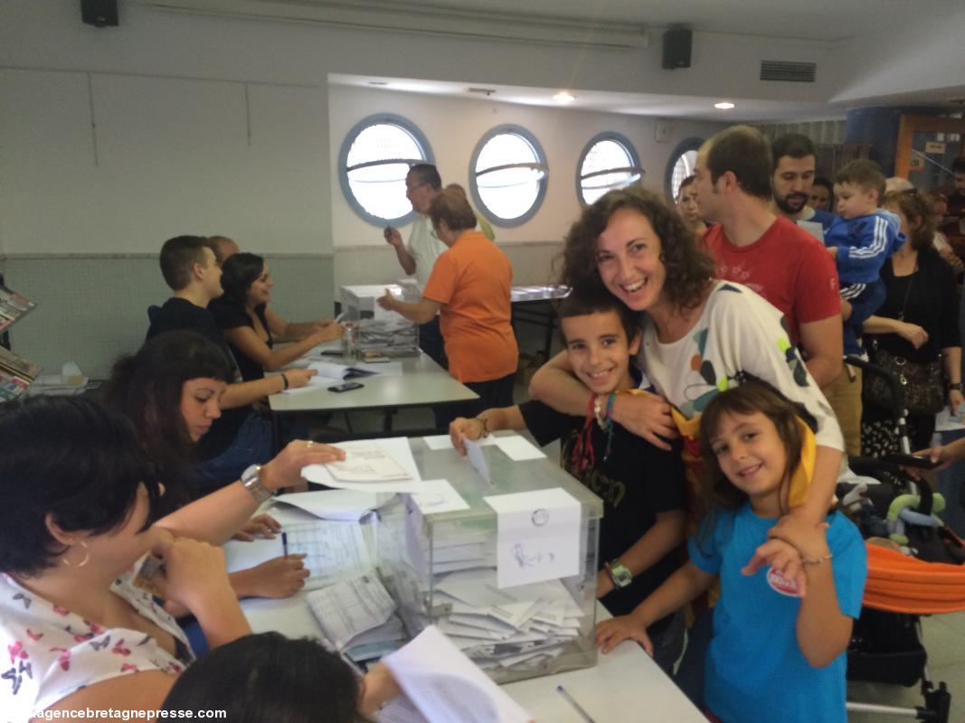 Bureau de vote à Barcelone aujourd'hui