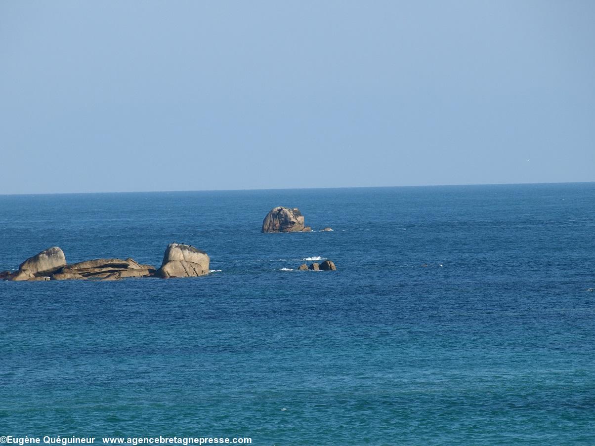 Vue depuis La Petite Plage de Kerfissien en Cléder.