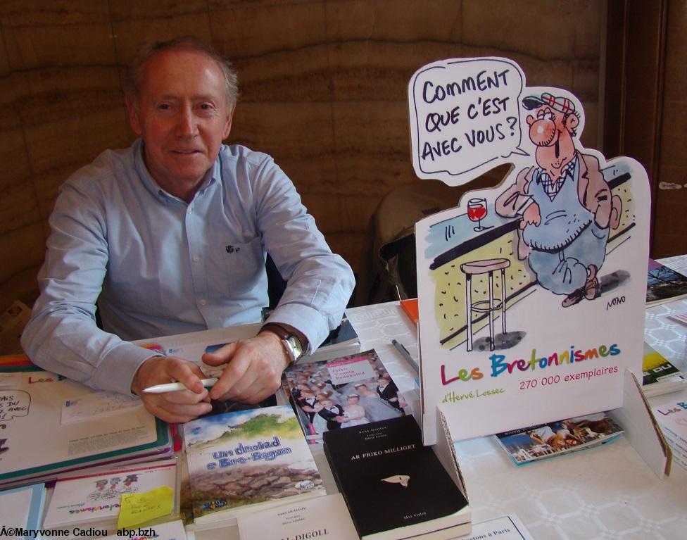 Hervé Lossec au salon du livre des écrivains bretons, Paris, février 2013.