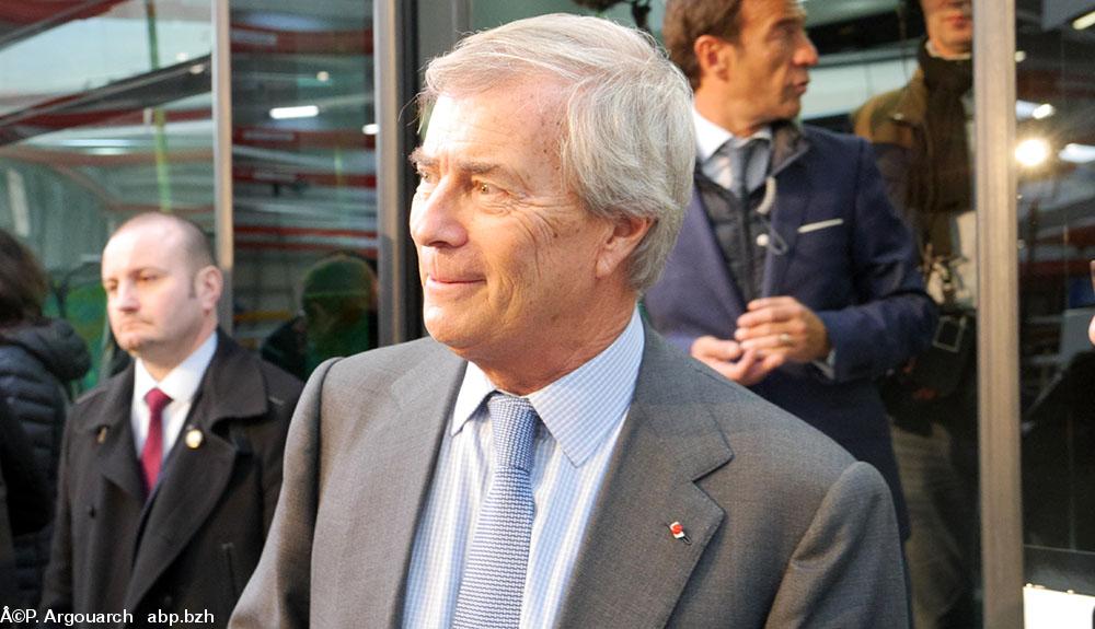 Vincent Bolloré : Du papier extra-fin aux fines couches de lithium polymères.