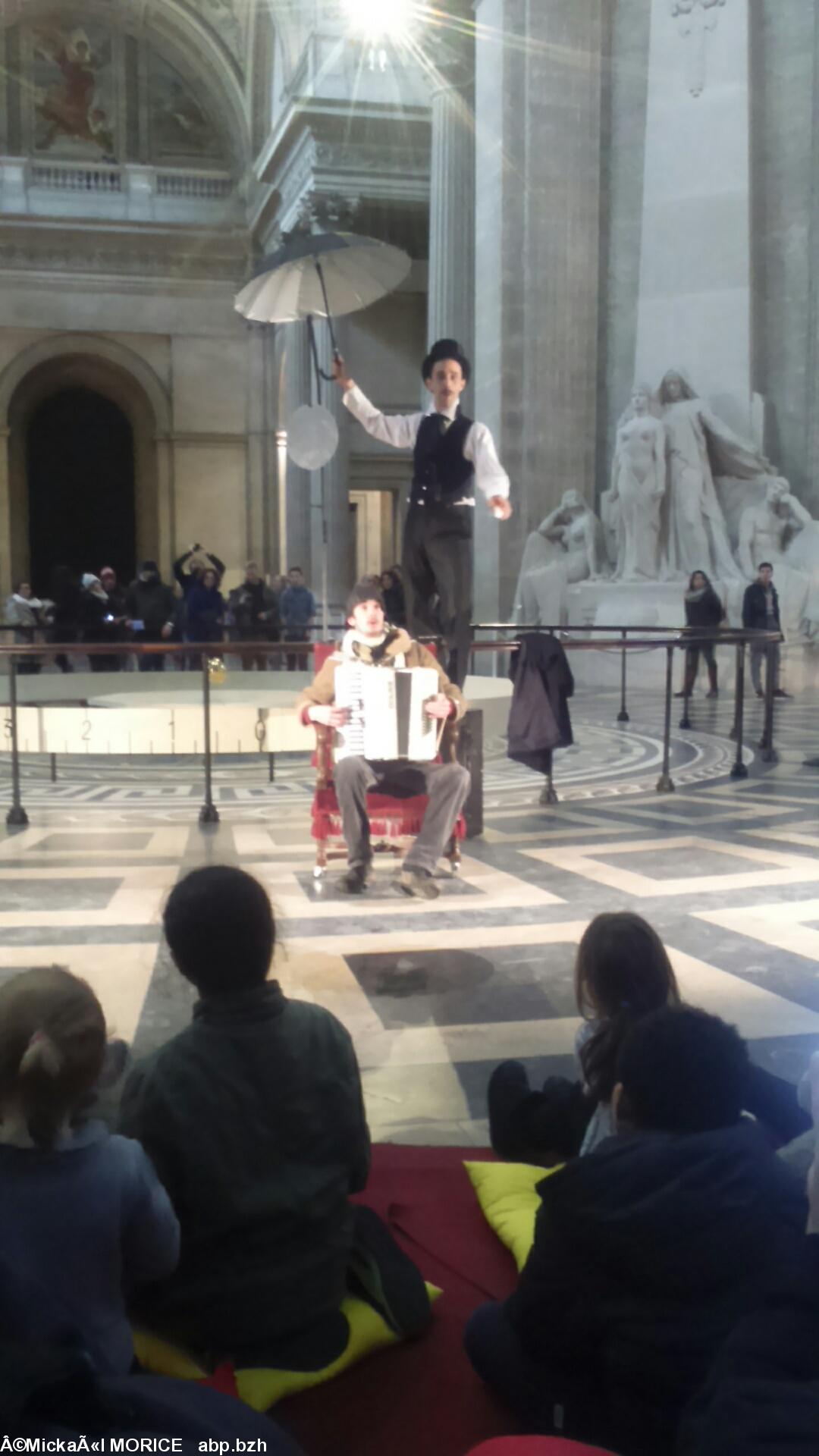 Le spectacle d'Etienne Luneau inspiré de Jules Verne s'est tenu au Panthéon