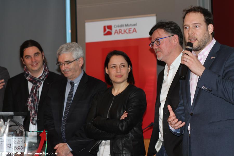 De droite à gauche : Charles Kergaravat, Jean-François Istin de NDMAC,  Christel Le Coq - Créatrice & CEO B.Sensory, Jean-Pierre Le Tennier DG du crédit mutuel Arkéa, Matthieu Beucher CEO de Klaxoon.