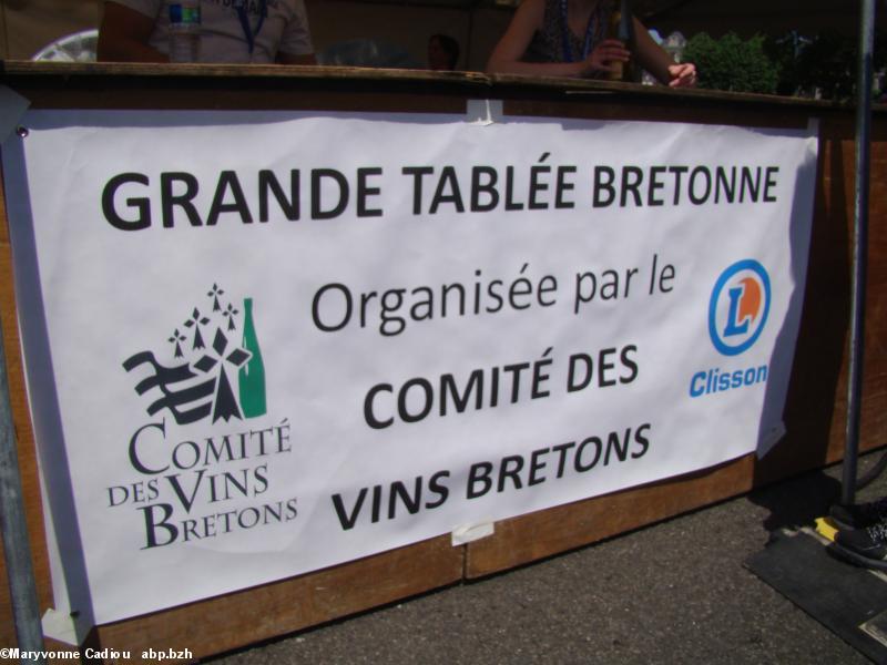 La banderole du Comité des Vins bretons. Tablée bretonne Nantes 2016.