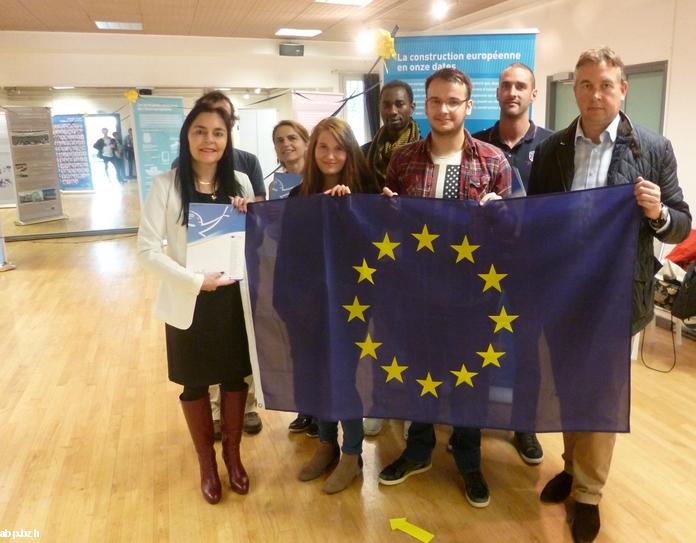 Les participants au Projet Aristote reçoivent leurs Europass