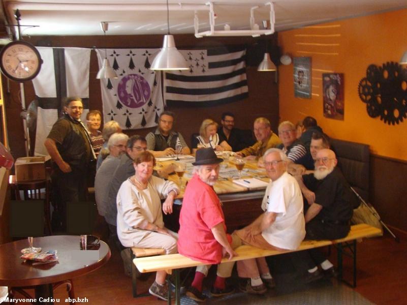 Une  partie des présents lors de la réunion à Nantes.