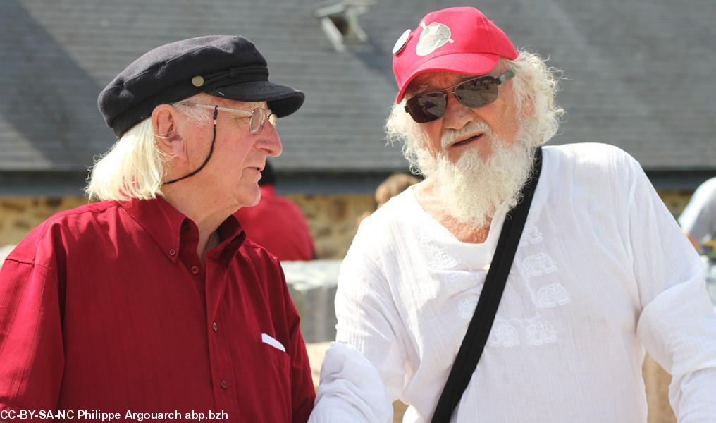 Yannig Baron et Michel Chauvin représentant le mouvement culturel breton.