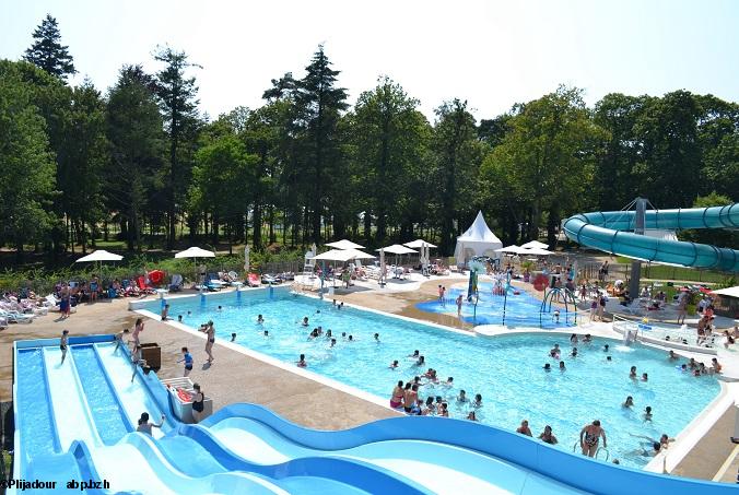 La piscine de Karaez, espace extérieur.