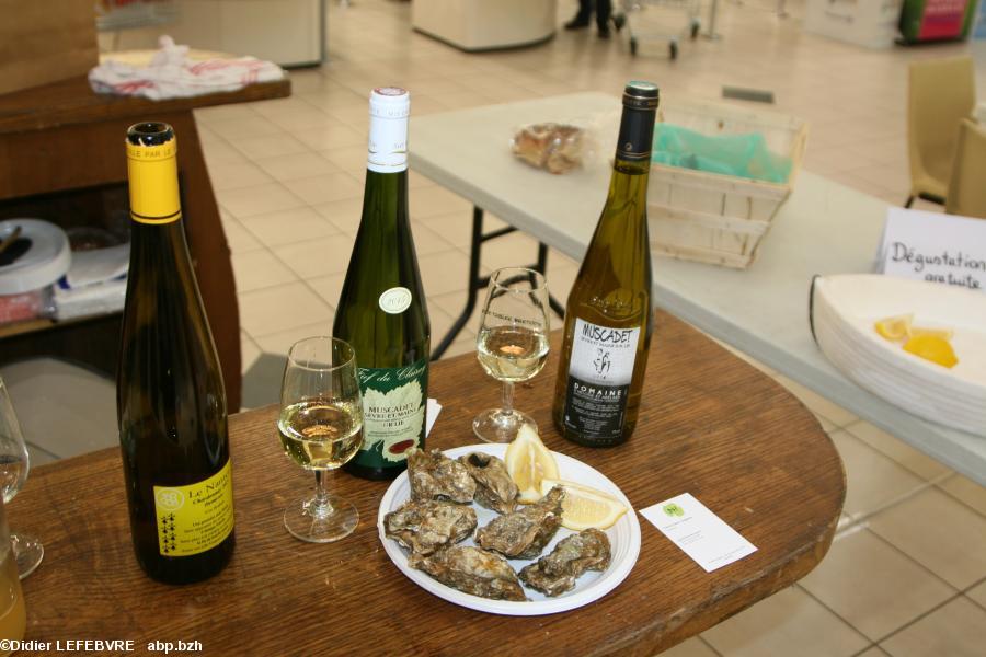 Petite Tablée Bretonne - Leclerc à Clisson - semaine du goût - octobre 2016 - Les huîtres sont aussi de la fête, parfait !