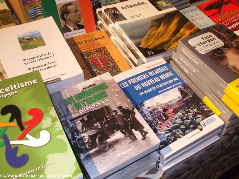 Beaucoup de livres sur l'Irlande