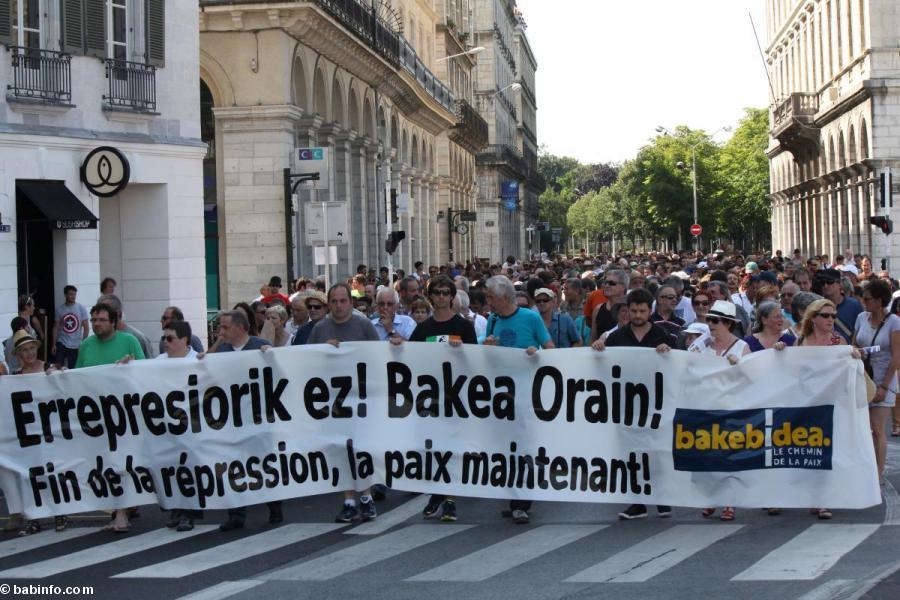 Manifestation pour la paix au Pays basque/