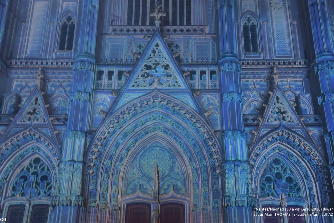 Naoned / Nantes, Noel / Nedeleg 2016, façade cathédrale illuminée d'après peintre nantais  Alain Thomas