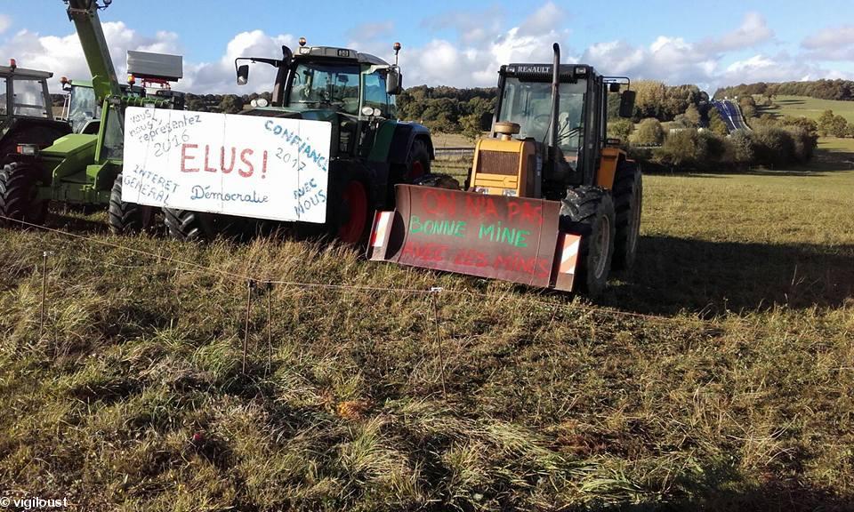 Agriculteurs le 15 octobre 2016 lors du rassemblement contre les projets miniers bretons, Uzel, 22460.