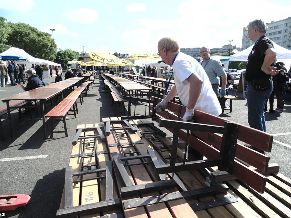 2 Des bénévoles le matin (ph. Comité des Vins Bretons).