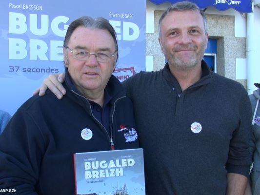 Michel Douce, armateur du Bugaled Breizh et Pascal Bresson (Auteur du roman graphique 