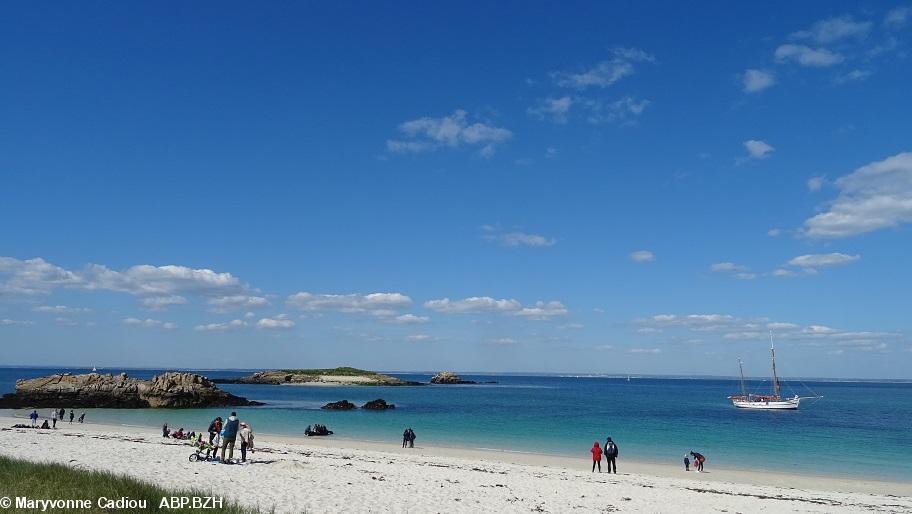 49- Le Popoff, l'île Brunec et plage nord de Saint-Nicolas.