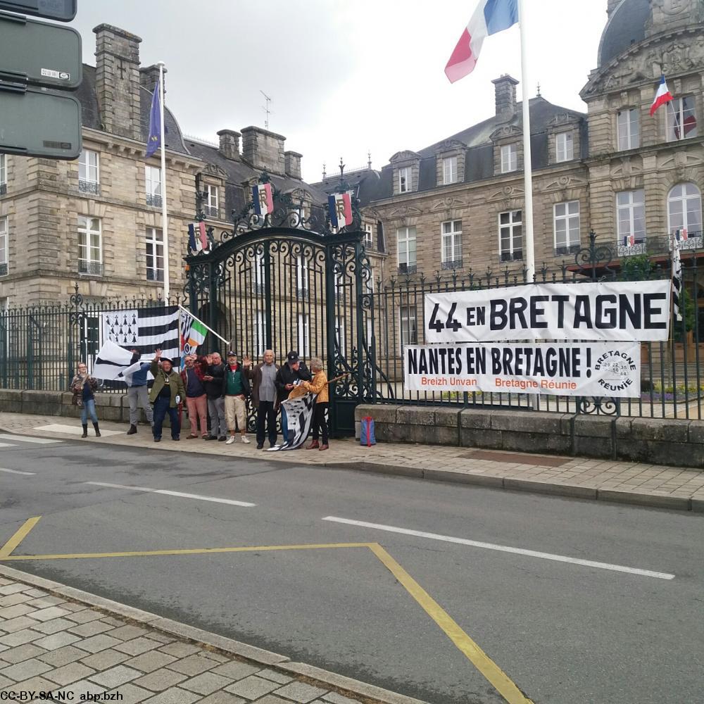 rassemblement Bretagne Réunie Préfecture Vannes