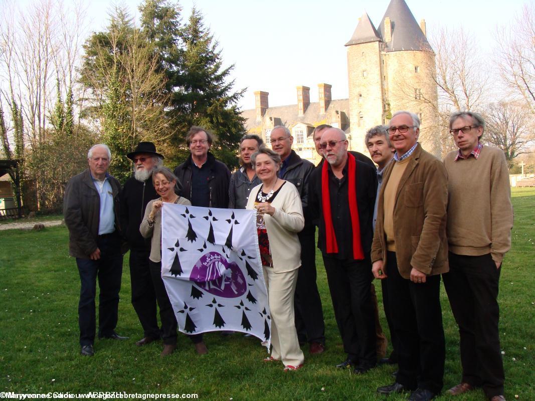 Les membres du Comité Anne de Bretagne 2014 réunis au château de La Groulais à Blain en mars 2014.